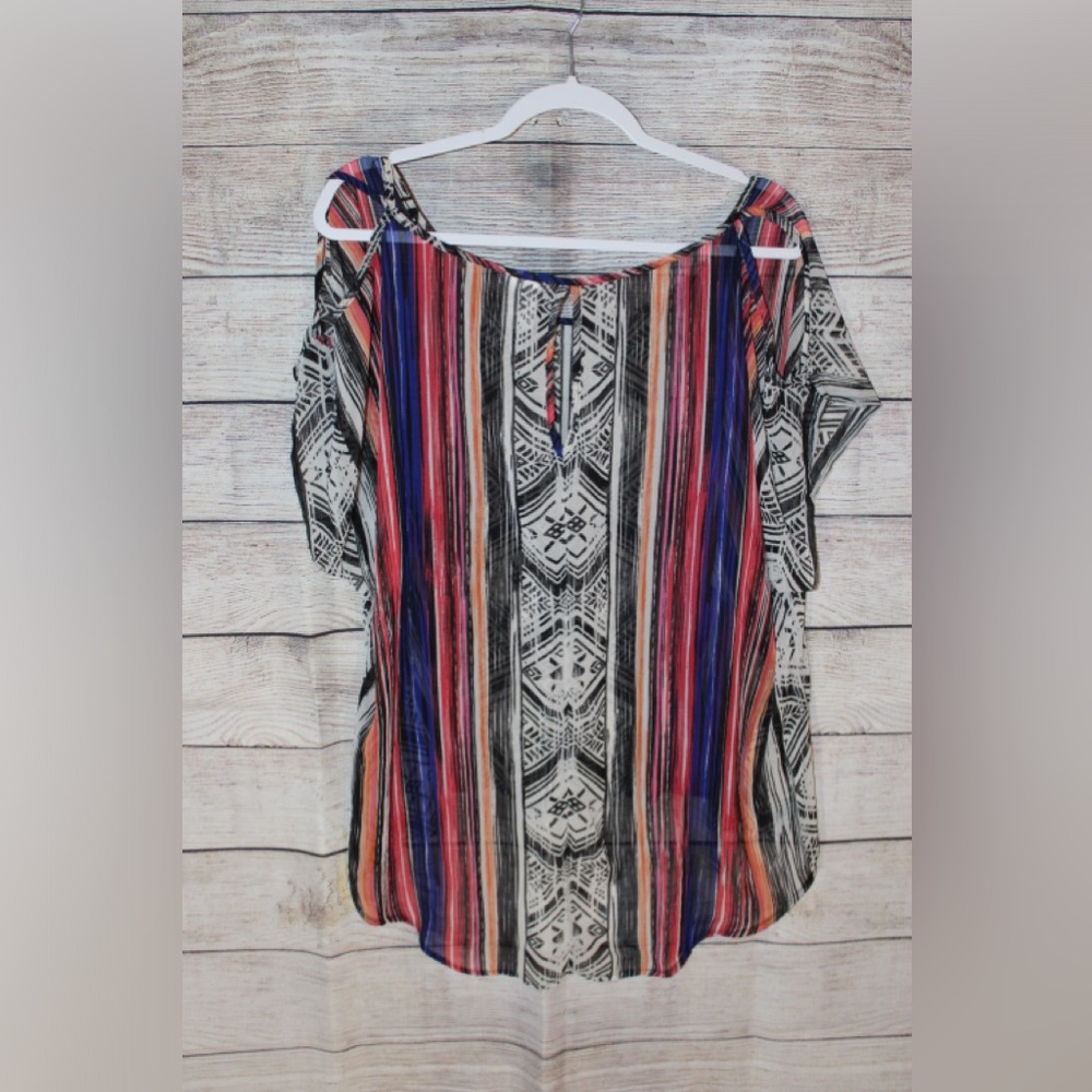 Free 2 Love, XL, Aztec pattern